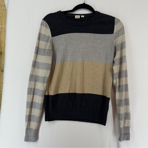 GAP Women's Sweater Stripes Gray Cream Black Merino Wool Blend Size Small - Picture 1 of 8